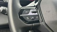 Peugeot 308 1.5 BlueHDi 130ch S&S Allure Pack EAT8 — photo 17