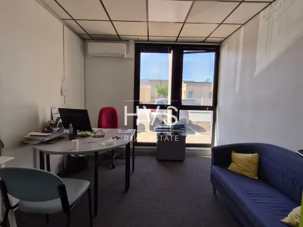 Local professionnel 126 m²
