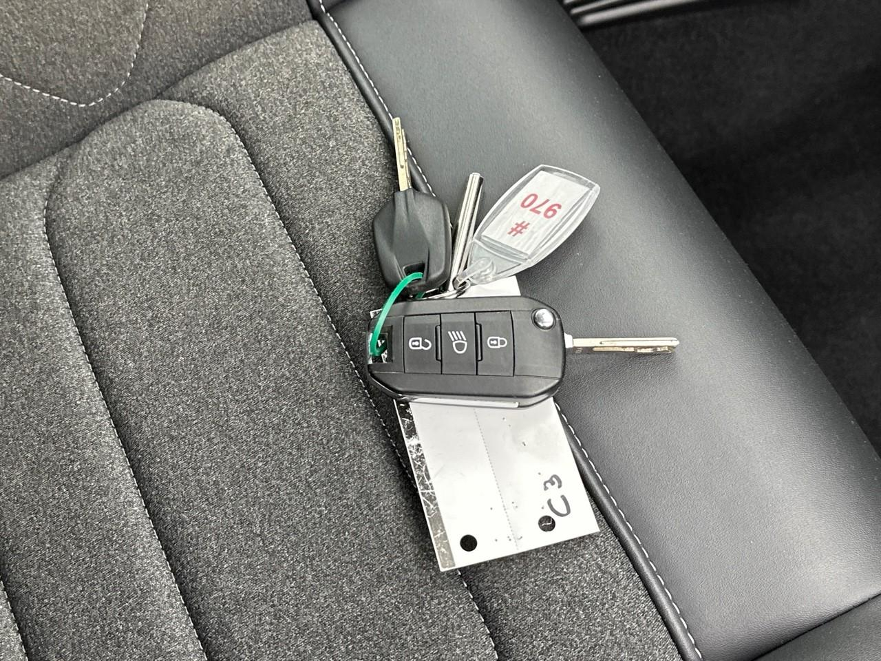 Citroën C3 puretech 110 s&s eat6 saint james — photo 30