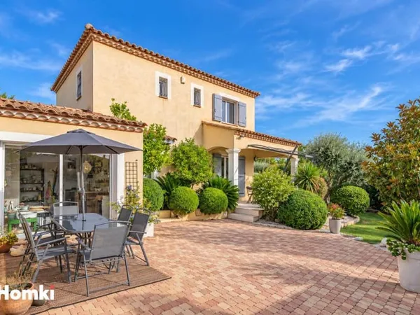 Maison/Villa T4 de 97 m² à Vers-Pont-du-Gard 30210