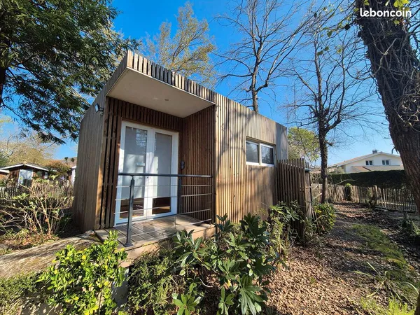 Studio avec terrain 243 m2