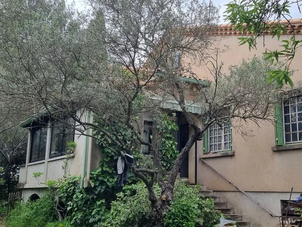 Maison à renover sur parcelle de 1000 M²