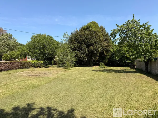Terrain 425 m²