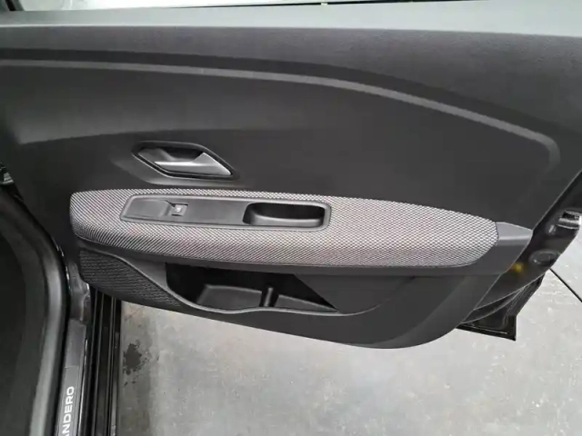 Dacia Sandero tce 90 gsr2 — photo 24