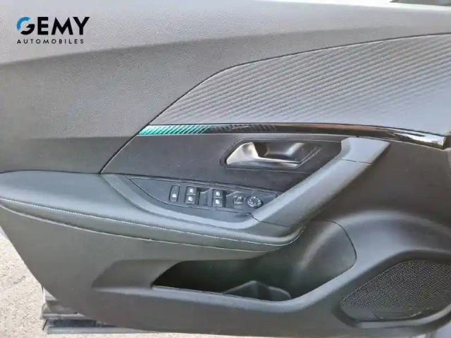 Peugeot 2008 puretech 130 s&amp;s bvm6 — photo 12