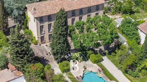 Propriété 20 pièces 640 m²