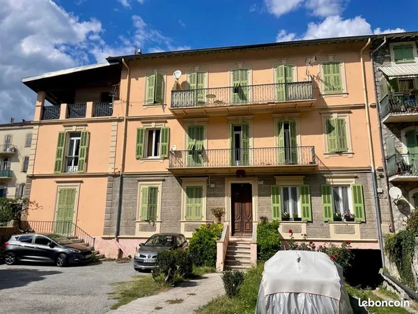 À VENDRE de particulier à particulier - Appartement 4 pièces de 102 m²