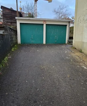Garage à louer - petit véhicule / moto / morteau