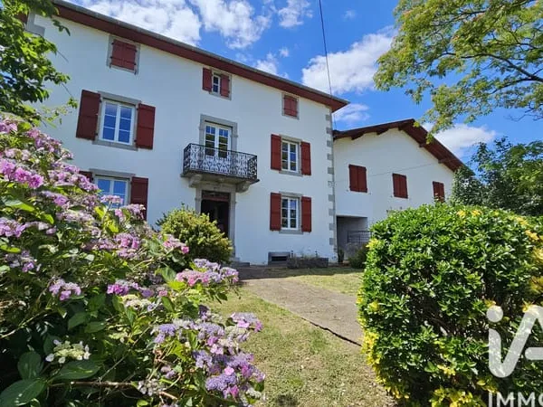 Maison 7 pièces 196 m²