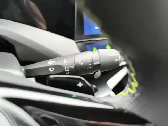 Peugeot 408 puretech 130 ch s&amp;s eat8 gt — photo 17