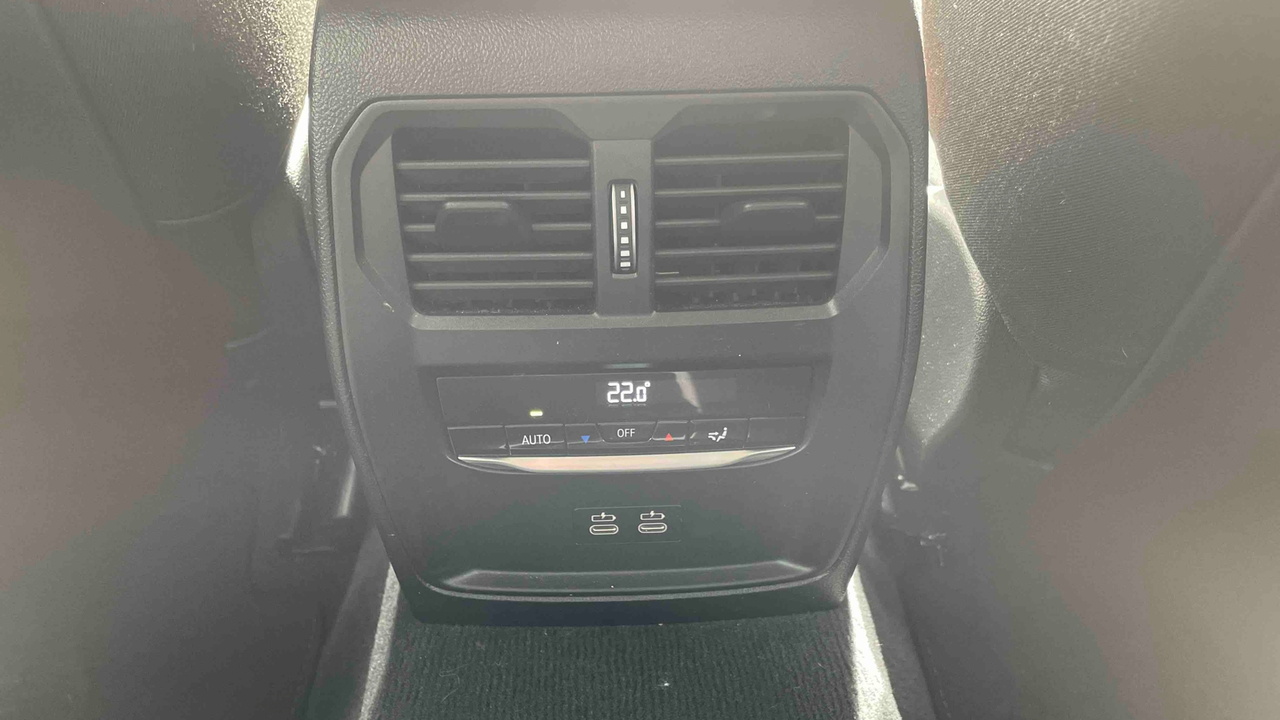 BMW Touring 318i 156 ch BVA8 — photo 25