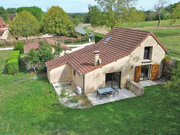 Maison Marcillac Saint Quentin 4 pièce(s) 1127 m2