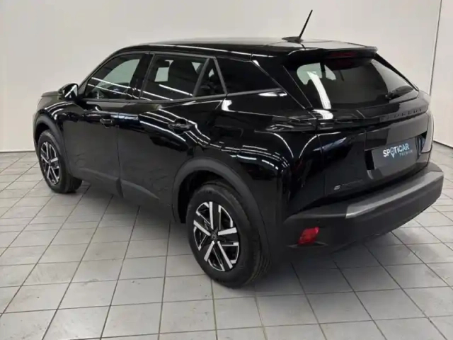 Peugeot 2008 e- 136ch active — photo 7