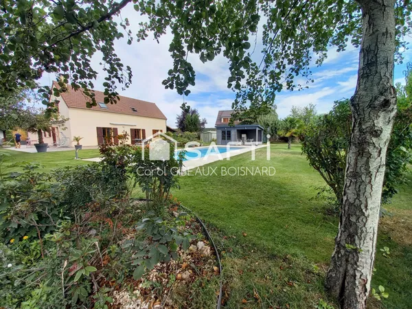 Une maison où chacun peut avoir sa chambre... et où les vacances commencent dans le jardin !