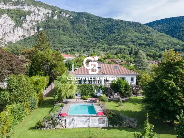 Magnifique maison à vendre avec vue Jura à Collonges Sous Salève