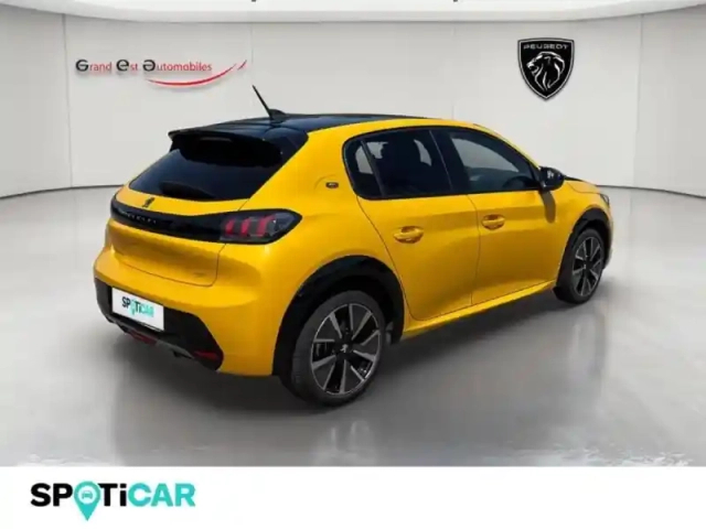 Peugeot 208 e- 136ch gt — photo 7