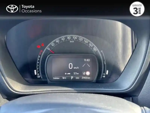 Toyota Aygo x 1.0 vvt-i 72ch dynamic s-cvt my24 — photo 6