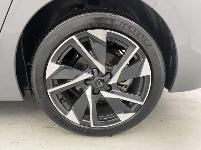 Peugeot 308 hybrid 136 e-dcs6 — photo 80