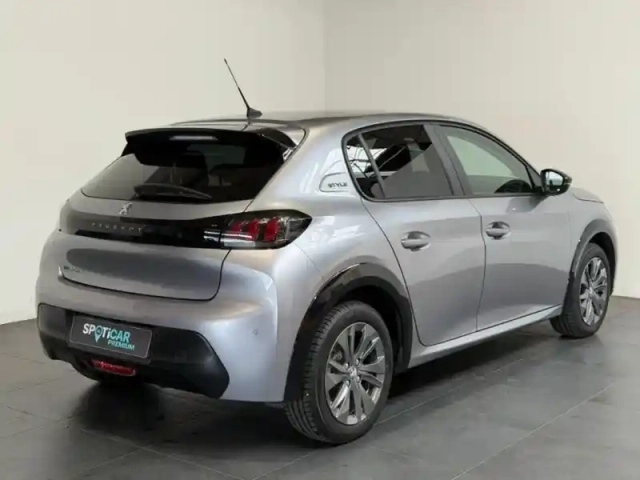 Peugeot 208 e- 136ch style — photo 7