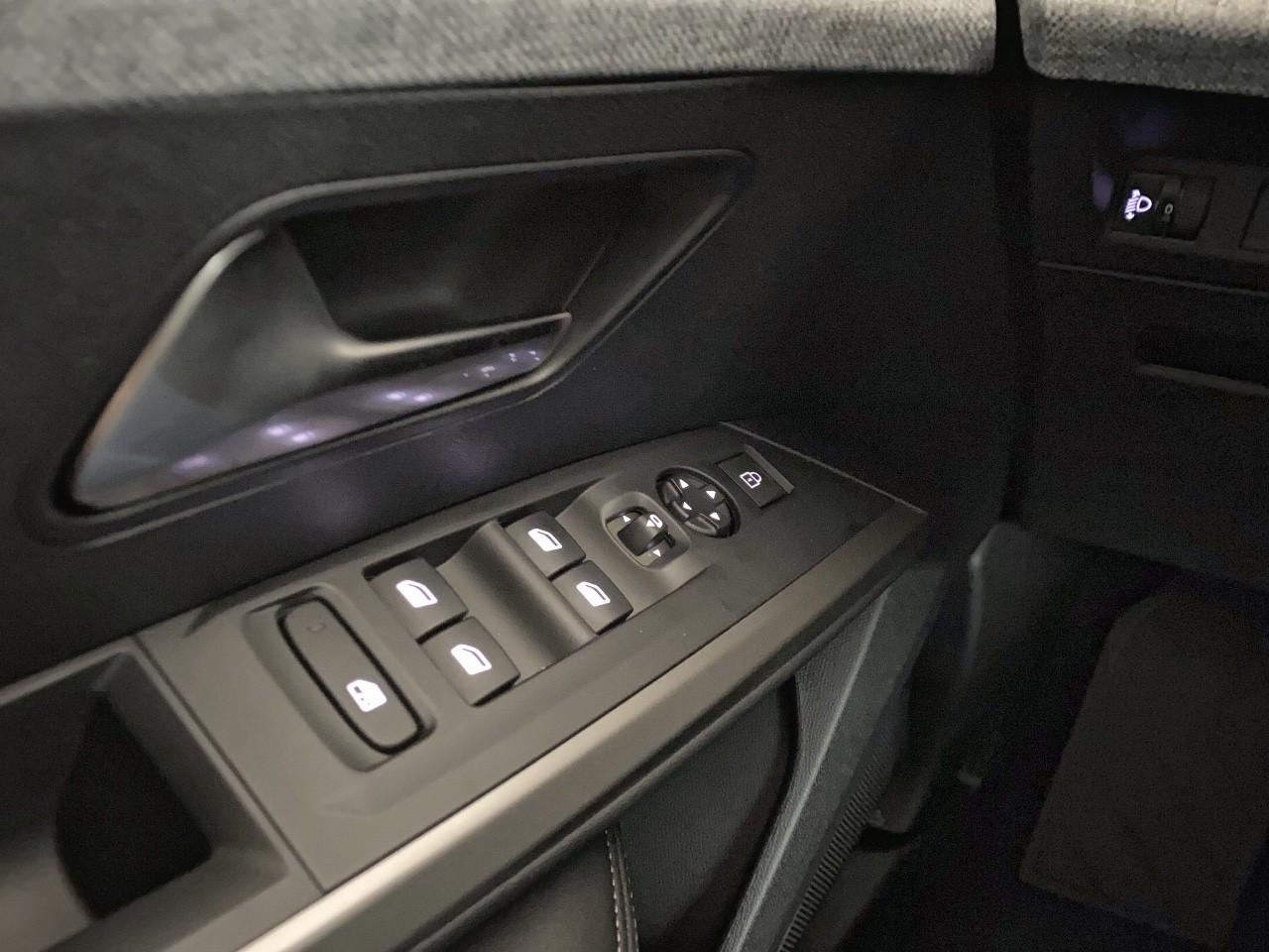 Peugeot 5008 hybrid 145 ch e-dcs6 allure — photo 20