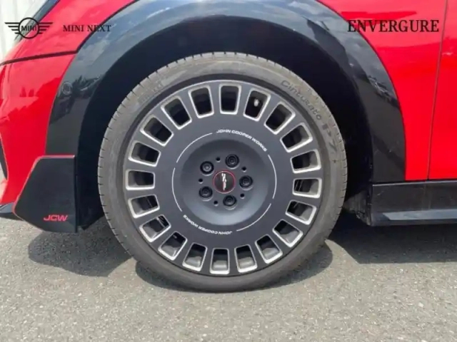 Mini Cooper 3 portes s 204ch jcw dkg7 — photo 26