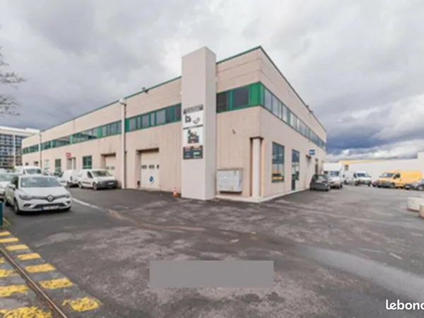 LOCAL D'ACTIVITE 807 m² GENNEVILLIERS