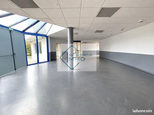 Local 660 m²