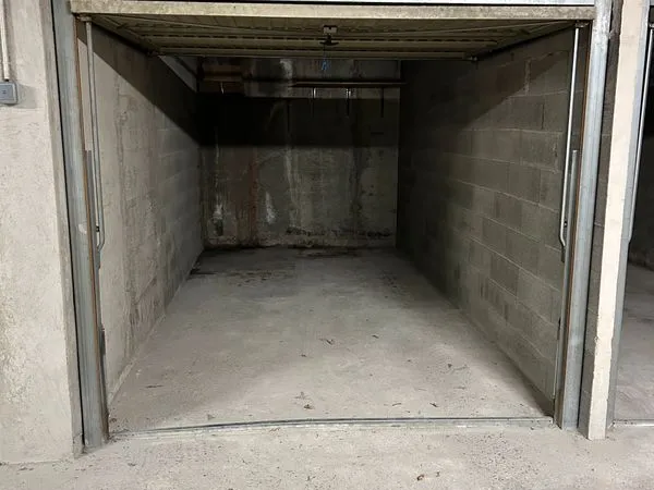 À louer - Garage fermé en sous-sol - Aix-en-Provence (secteur Clinique Axium)