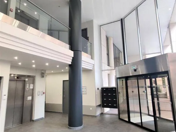 Bureau 581 m²