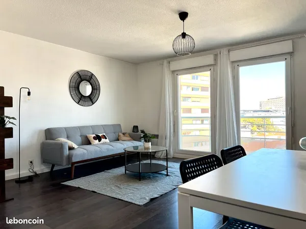 Type 2 47m² balcon parking Timone