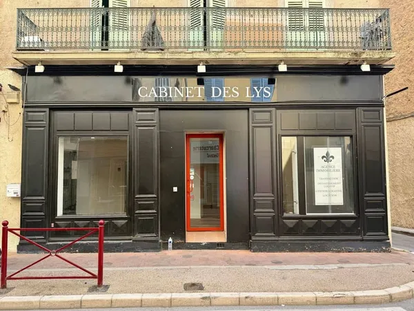 Local 1 pièce 45 m²