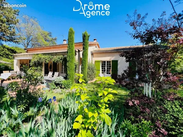 Maison 5 pièces 140 m²