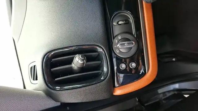 Mini Mini countryman 125 - 95 ch all4 bva6 — photo 5