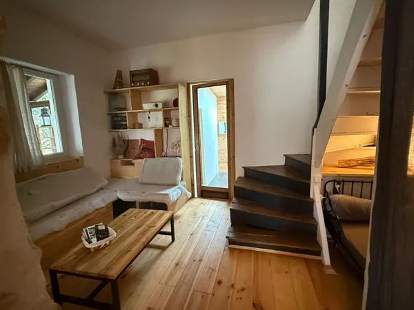 Maison 2 pièces 84 m²
