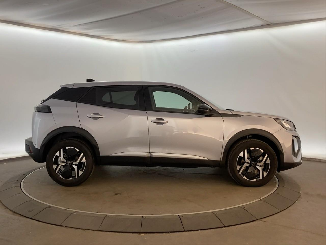 Peugeot 2008 hybrid 145 ch e-dcs6 allure — photo 4