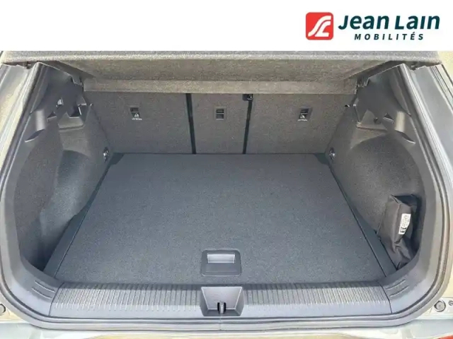 Volkswagen T-Roc 1.5 etsi evo2 hybrid 150 ch dsg7 — photo 10