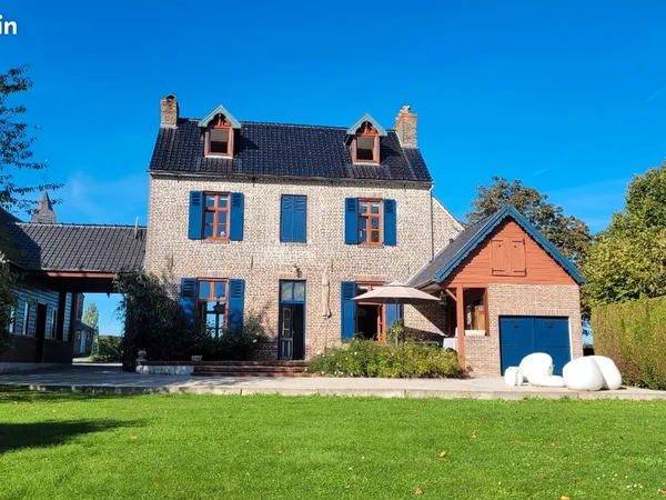 Ancien presbytère entièrement rénové