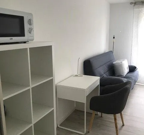 Appartement T1 NANTES Champ de Mars - 18.38 m2 474 Euros