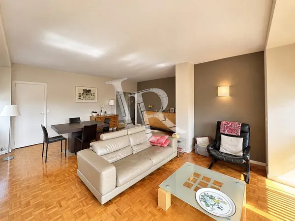 Appartement T4 avec balcon et garage