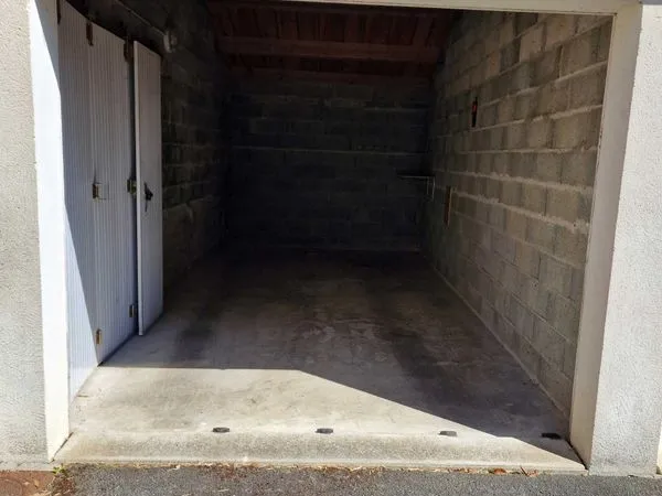 Vends garage aérien fermé