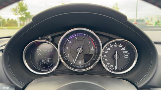Mazda MX5 2.0 Skyactiv-G 160 - Sport Line – 2017 – 36725 km – Essence – Boîte Manuelle — photo 29