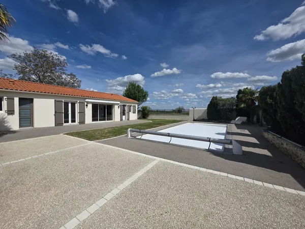 VILLA à la campagne