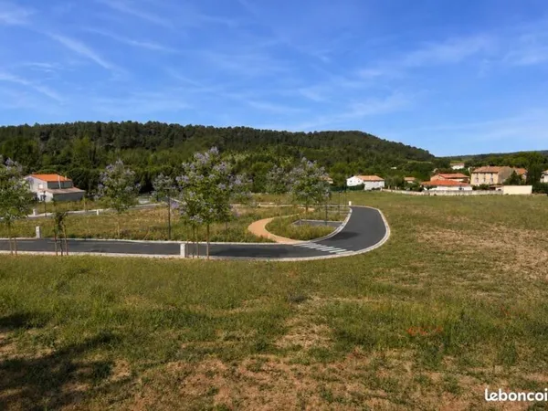 Terrain 400 m²