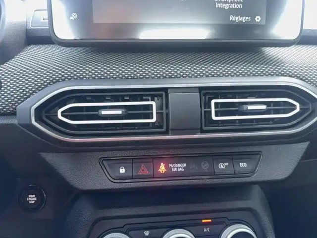 Dacia Sandero tce 90 gsr2 — photo 15