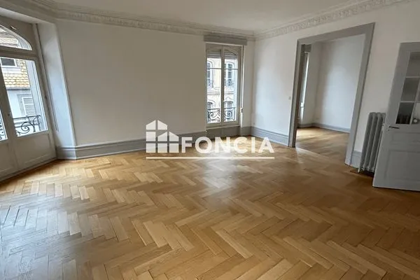 Appartement 7 pièces 197 m²