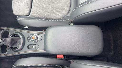 Mini Countryman 1.5 Cooper SE 224 ALL4 Steptronic6 - Exquisite – 2019 – 61854 km – Hybride rechargeable – Boîte Automatique — photo 10