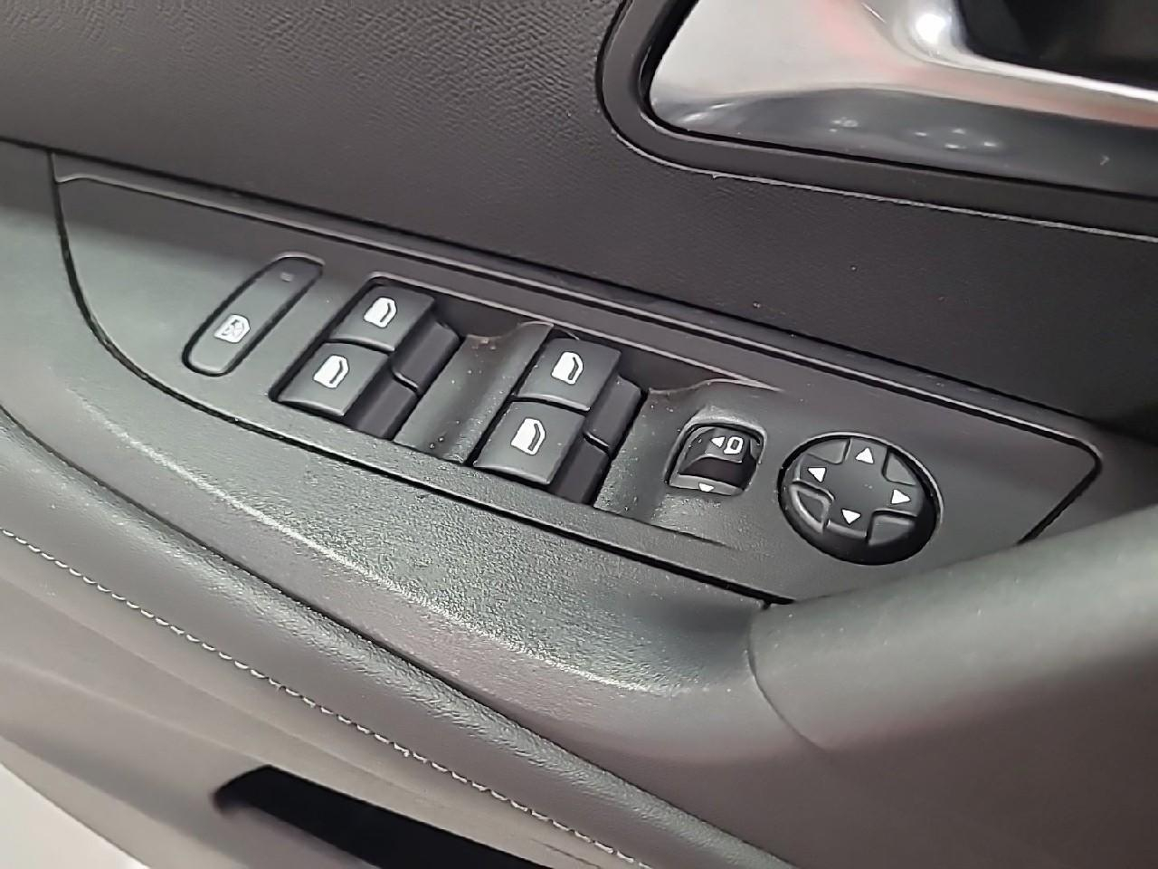 Peugeot 2008 electrique 136 ch allure pack — photo 20