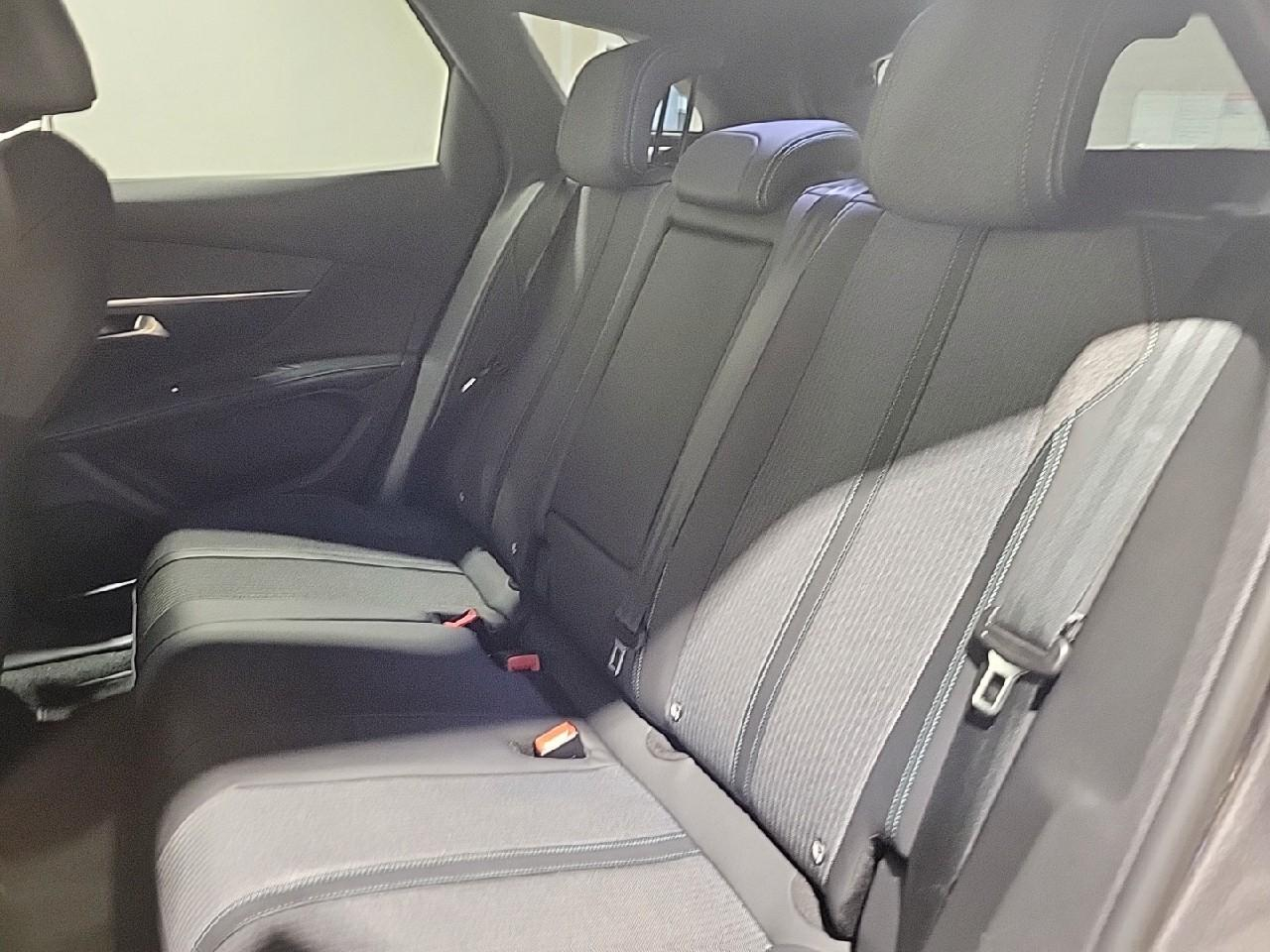 Peugeot 3008 bluehdi 130ch s&s eat8 allure pack — photo 13