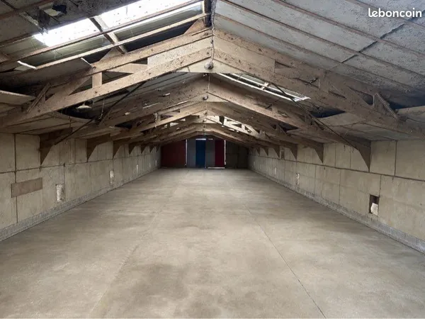 Local d’activité et entrepôt Location Damery 1p 320m² 390€