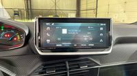 Peugeot 2008 1.2 Hybrid 145ch Style e-DCS6 — photo 11